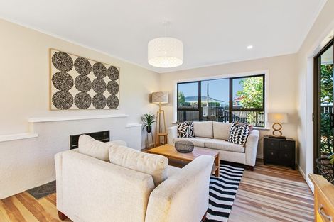 Photo of property in 36 Alma Crescent, Papakura, 2110