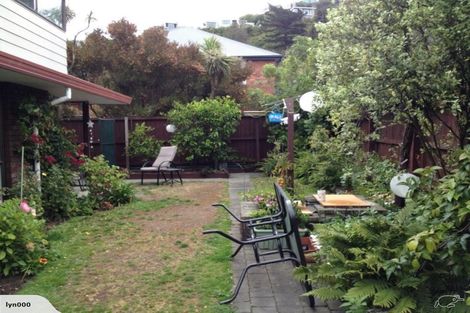 Photo of property in 20 Taupata Street, Redcliffs, Christchurch, 8081