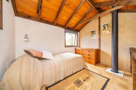 Photo of property in 16 Tapestry Grove, Silverstream, Upper Hutt, 5019