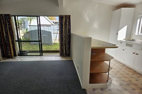 Photo of property in 41 Weston Avenue, Roslyn, Palmerston North, 4414