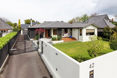 Photo of property in 42 Lincoln Terrace, Hokowhitu, Palmerston North, 4410