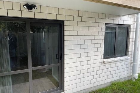 Photo of property in 3 Edwards Avenue, Henderson, Auckland, 0610