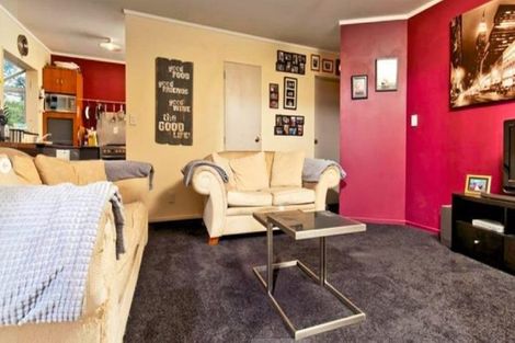 Photo of property in 13a Becroft Drive, Forrest Hill, Auckland, 0620