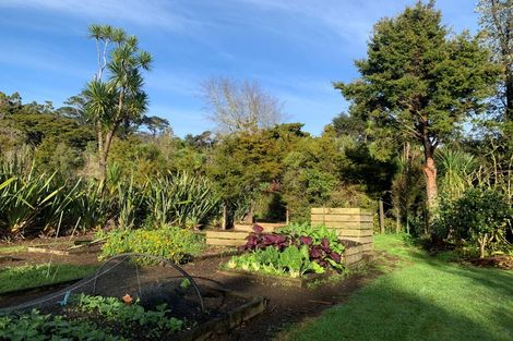 Photo of property in 115 Bethells Road, Waitakere, Henderson, 0781