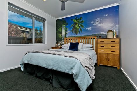 Photo of property in 6 Skipjack Pass, Silverdale, 0932