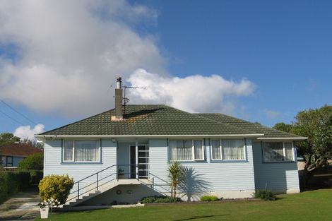 Photo of property in 18 Astrolabe Street, Cannons Creek, Porirua, 5024