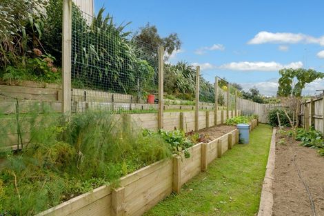 Photo of property in 32 Fairfax Crescent, Pyes Pa, Tauranga, 3112