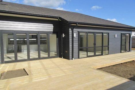 Photo of property in 10 Brumbie Way, Karaka, Papakura, 2113