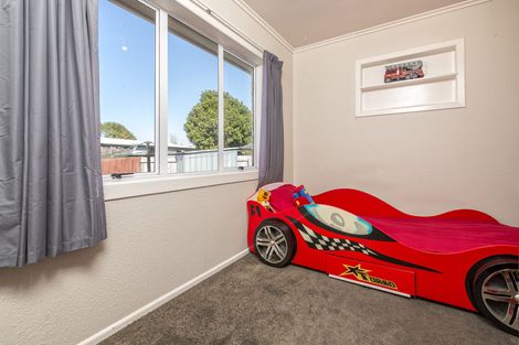 Photo of property in 30 Hill Crescent, Papakura, 2110