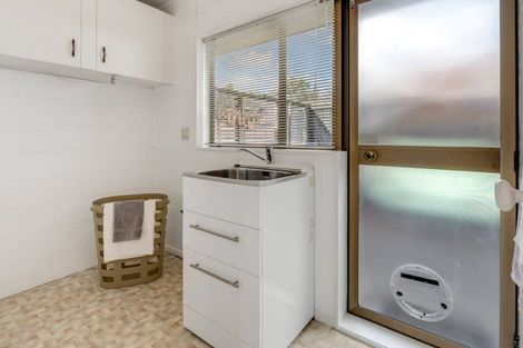 Photo of property in 2/5 Askew Place, Farm Cove, Auckland, 2012