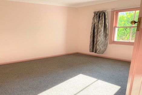 Photo of property in 30 Beach Road, Onerahi, Whangarei, 0110
