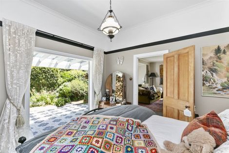 Photo of property in 50 Korokoro Road, Korokoro, Lower Hutt, 5012
