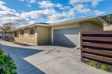 Photo of property in 18 Norton Park Avenue, Fairfield, Lower Hutt, 5011