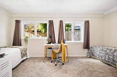 Photo of property in 2/36 Sealy Road, Torbay, Auckland, 0630