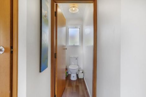 Photo of property in 18 George Herring Place, Glen Eden, Auckland, 0602