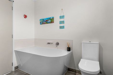 Photo of property in 18 Woodleigh Lane, Mangawhai, 0573