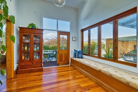 Photo of property in 49 Te Aute Road, Havelock North, 4130