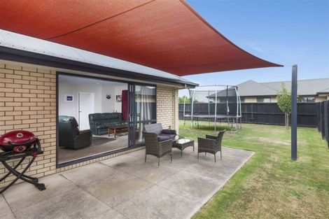 Photo of property in 10 Champagne Avenue, Yaldhurst, Christchurch, 8042
