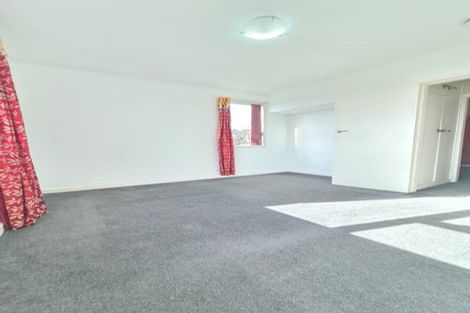 Photo of property in 39 Sunnyside Road, Sunnyvale, Auckland, 0612