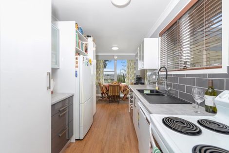 Photo of property in 2 Teal Place, Selwyn Heights, Rotorua, 3015