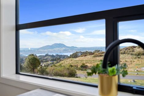Photo of property in 150 Highland Drive, Acacia Bay, Taupo, 3385