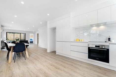 Photo of property in 89a Oreil Avenue, West Harbour, Auckland, 0618