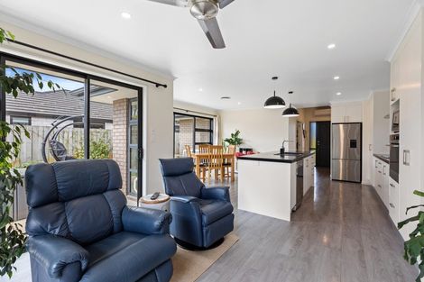 Photo of property in 27 Leet Crescent, Papamoa Beach, Papamoa, 3118