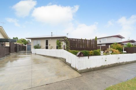 Photo of property in 10 Hillcrest Drive, Kelvin Grove, Palmerston North, 4414