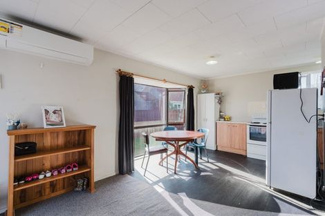 Photo of property in 16 Tranmere Road, Fairfield, Hamilton, 3214