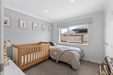 Photo of property in 31 Freedom Drive, Kelvin Grove, Palmerston North, 4414