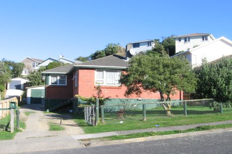 Photo of property in 19 Mahinawa Street, Takapuwahia, Porirua, 5022