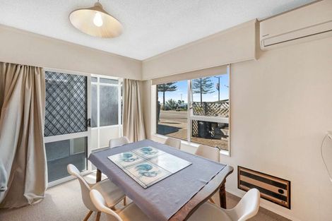 Photo of property in 477 Marine Parade, Napier South, Napier, 4110