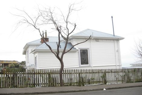 Photo of property in 15 Colenso Avenue, Hospital Hill, Napier, 4110