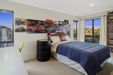 Photo of property in 53 Medallion Drive, Oteha, Auckland, 0632