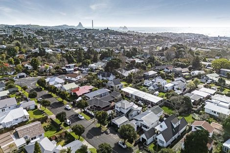 Photo of property in 11 George Street, Lower Vogeltown, New Plymouth, 4310