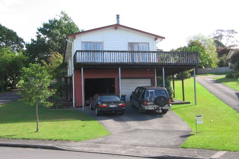 Photo of property in 35 Virgo Place, Glen Eden, Auckland, 0602