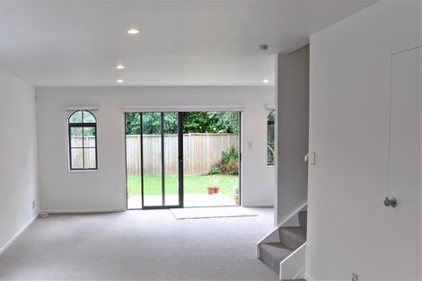 Photo of property in 8/41 The Avenue, Albany, Auckland, 0632