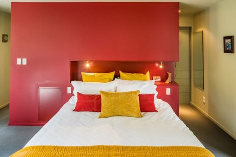 Photo of property in 22 Puriri Street, Eastbourne, Lower Hutt, 5013