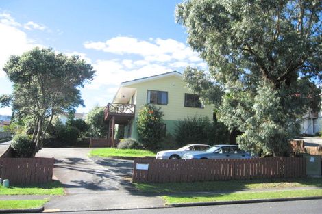 Photo of property in 49 Lewisham Street, Highland Park, Auckland, 2010