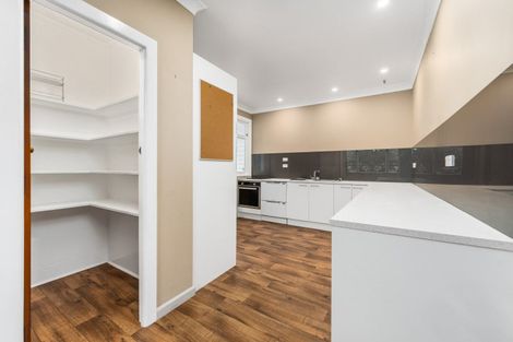 Photo of property in 15 Swansea Street, Hokowhitu, Palmerston North, 4410