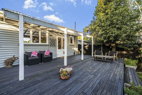 Photo of property in 66 Opawa Road, Waltham, Christchurch, 8023