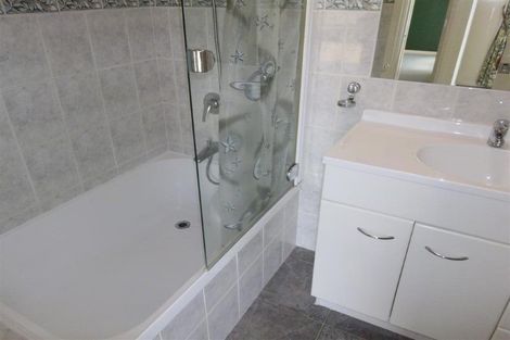 Photo of property in 2 Genesis Place, Flat Bush, Auckland, 2019