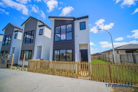 Photo of property in 30 Survila Street, Papakura, 2110