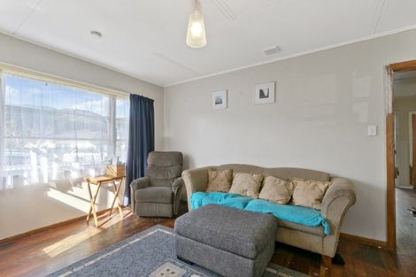 Photo of property in 195 Wellington Road, Wainuiomata, Lower Hutt, 5014