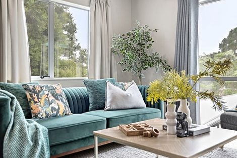 Photo of property in 47b Lyndfield Lane, Newlands, Wellington, 6037