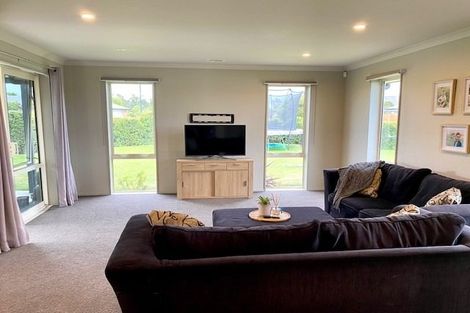 Photo of property in 2 Binyon Place, Rolleston, 7614