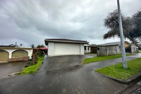 Photo of property in 10 Jillteresa Crescent, Half Moon Bay, Auckland, 2012
