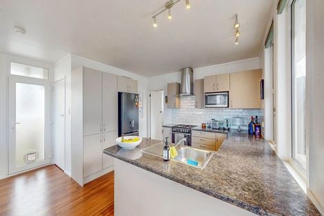 Photo of property in 132 Mitchell Street, Brooklyn, Wellington, 6021