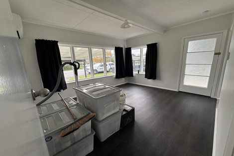 Photo of property in 88 Victoria Street, Carterton, 5713