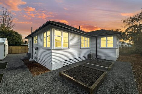 Photo of property in 48 Rowcliffe Crescent, Avonside, Christchurch, 8061